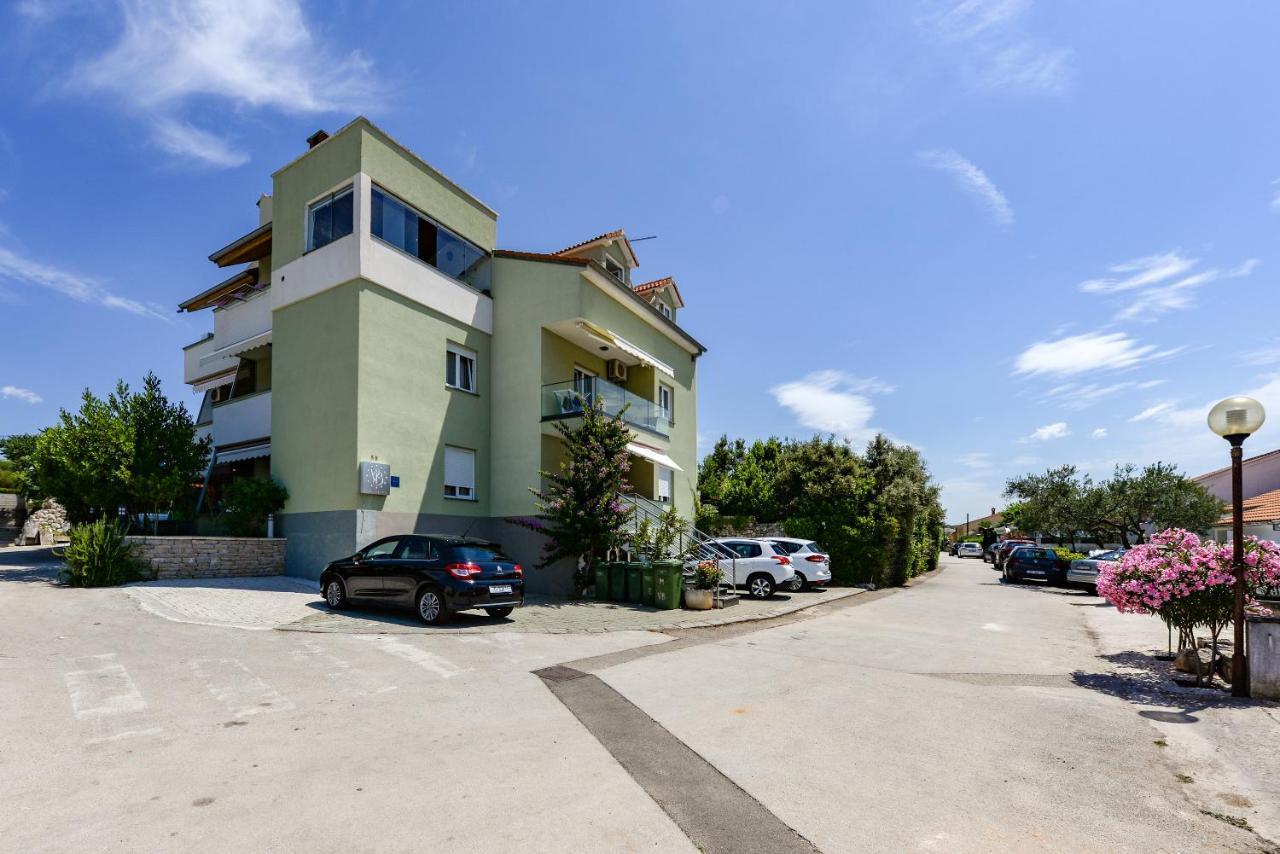 Olive Maris Apartamento Petrcane Exterior foto