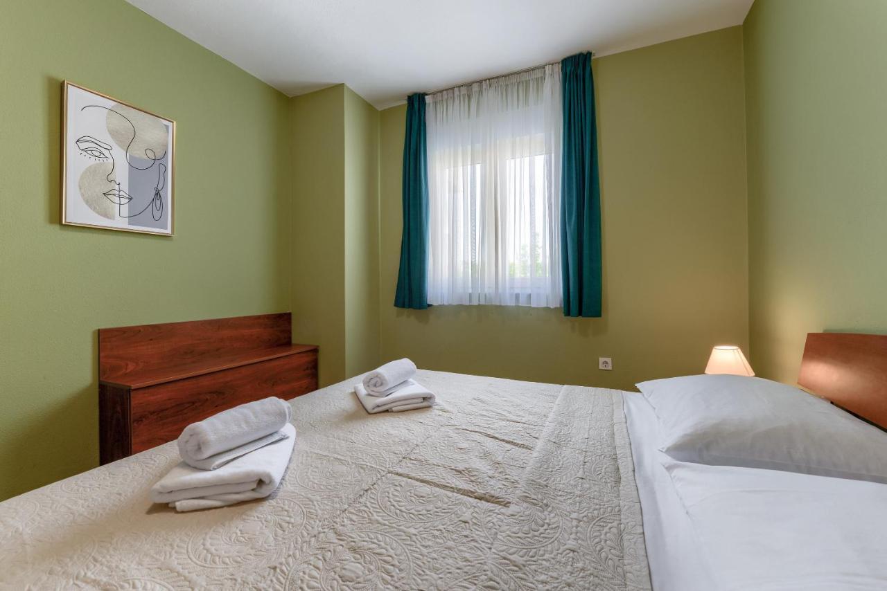 Olive Maris Apartamento Petrcane Exterior foto